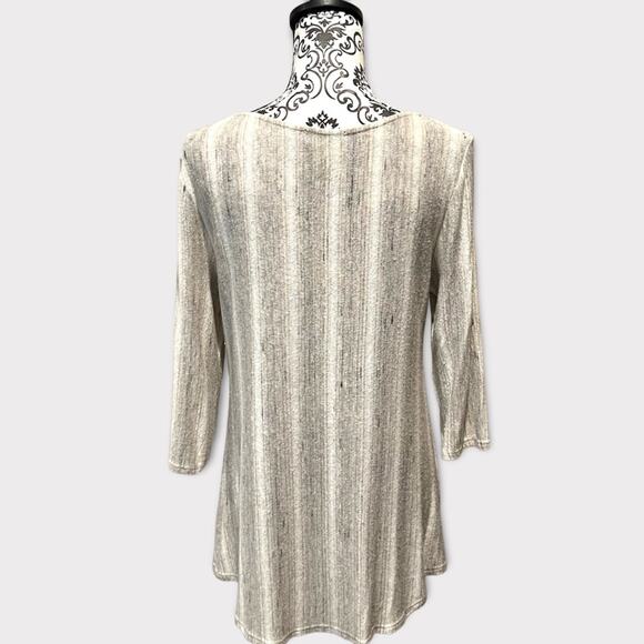 W5 Striped 3/4 sleeve Roll Knot Sweater size L - Picture 2 of 9